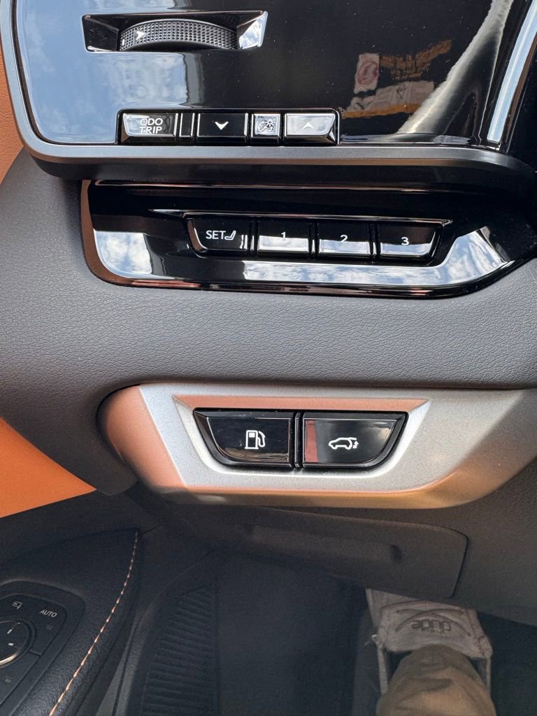 Used 2024 Lexus RX 350 Premium w/ Convenience Package image 25