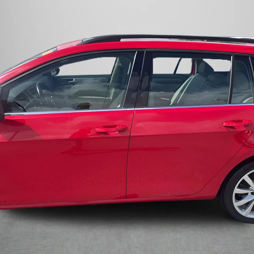 Used 2016 Volkswagen Golf SE FWD image 32
