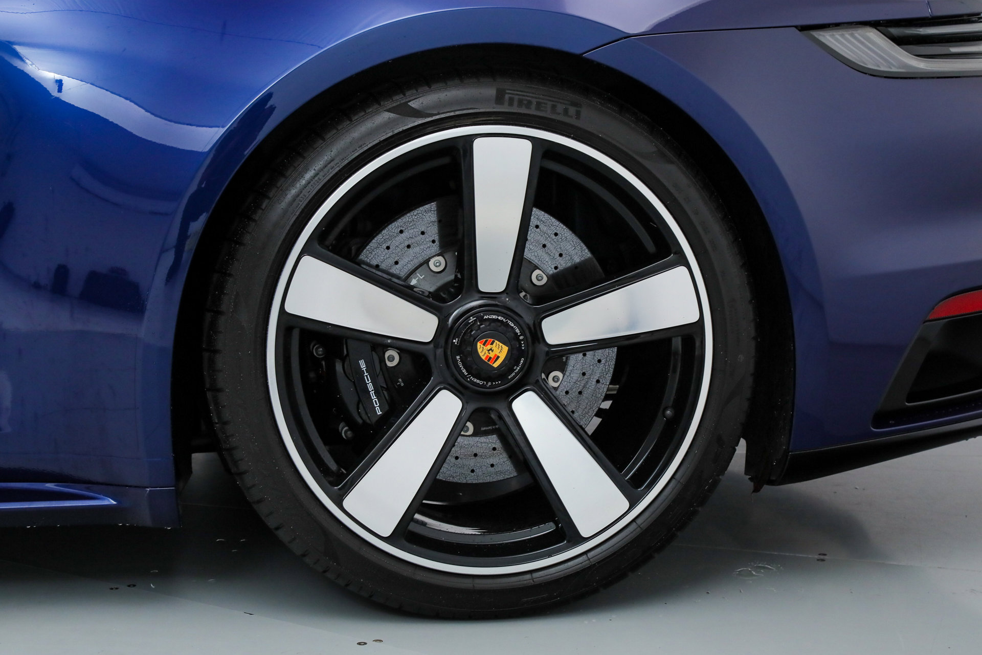 Used 2023 Porsche 911 Sport Classic image 38