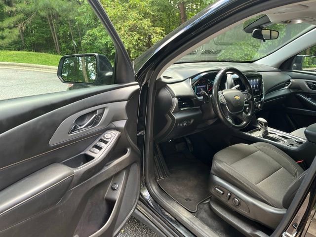 Used 2021 Chevrolet Traverse LT FWD image 4