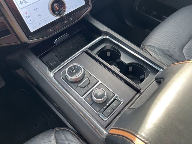 Used 2024 Ford Expedition Platinum AWD/4WD image 14