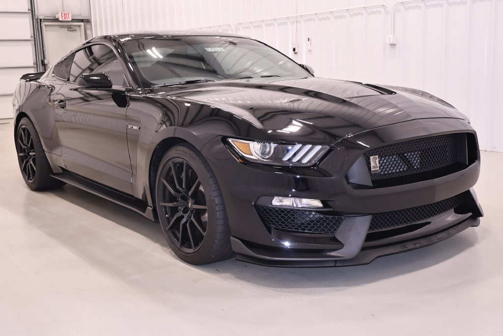 Certified 2018 Ford Mustang Shelby GT350 w/ Electronics Package RWD image 4