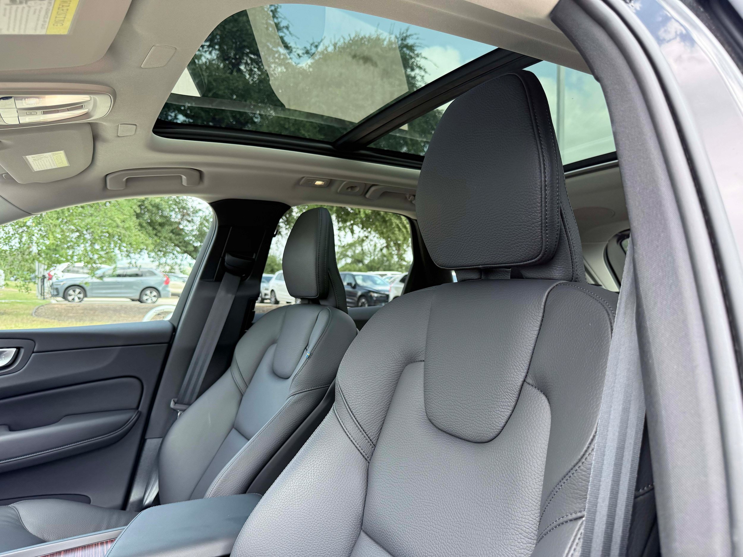 Certified 2024 Volvo XC60 T8 Plus AWD/4WD image 14