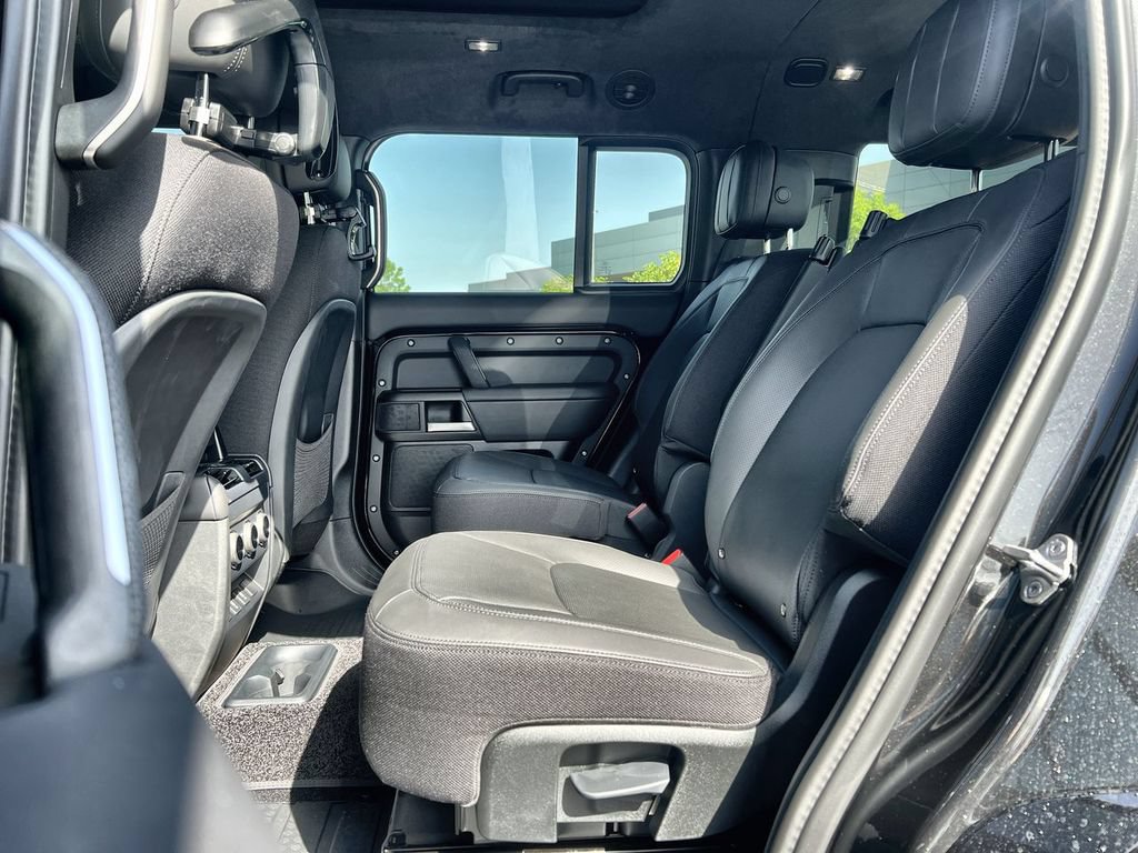 New 2026 Land Rover Defender 130 V8 AWD/4WD image 15