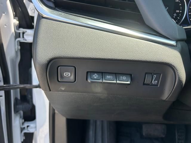 Used 2024 Buick Enclave Premium image 24