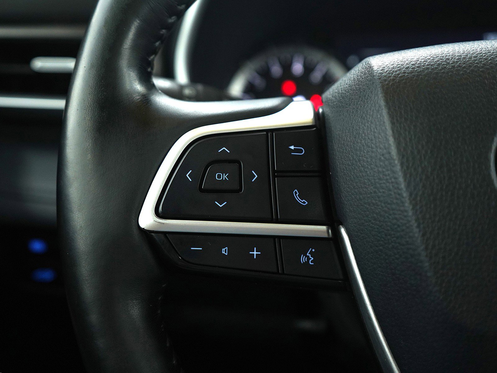 Used 2022 Toyota Highlander XLE image 29