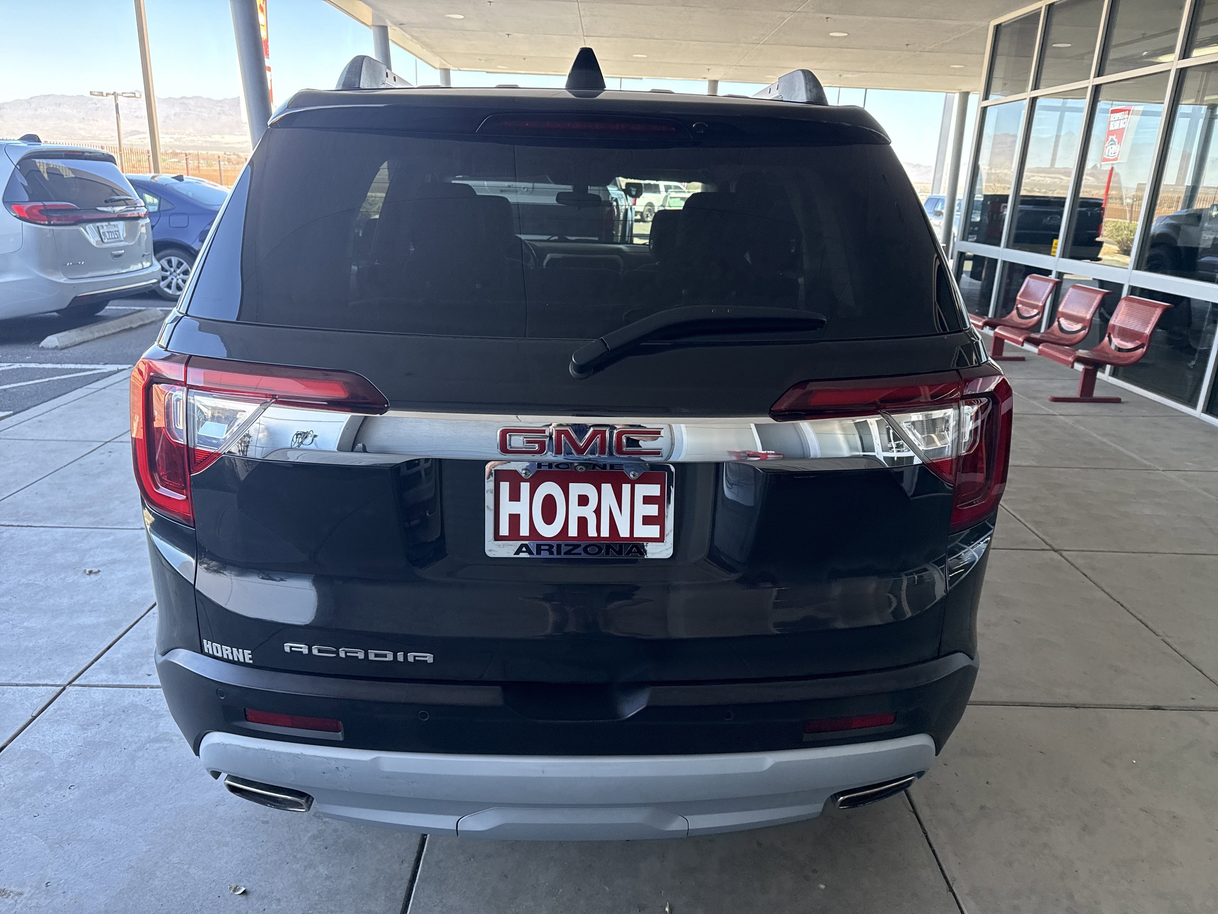 Used 2020 GMC Acadia SLE w/ Driver Convenience Package image 5