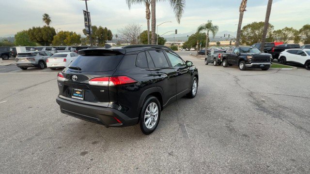 Used 2025 Toyota Corolla Cross LE image 8
