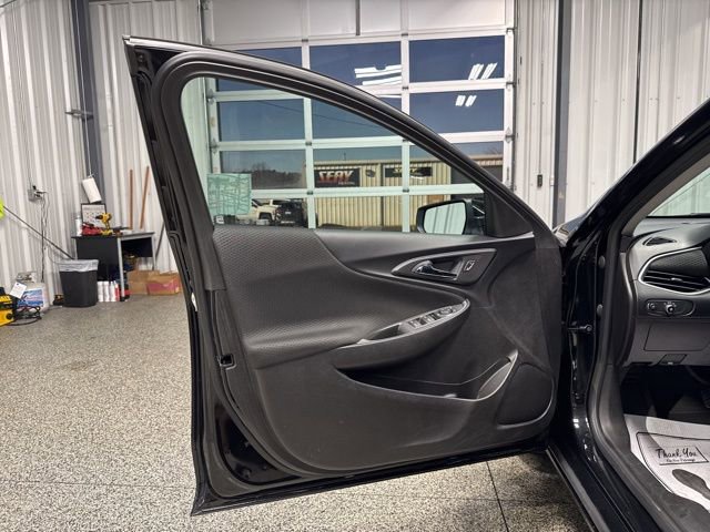 Used 2024 Chevrolet Malibu LT image 10