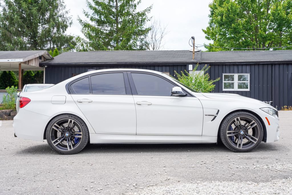 Used 2016 BMW M3 RWD image 9
