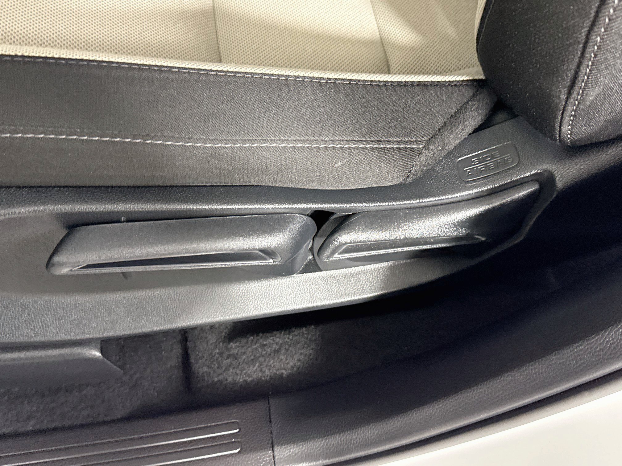 Used 2025 Honda CR-V LX image 22