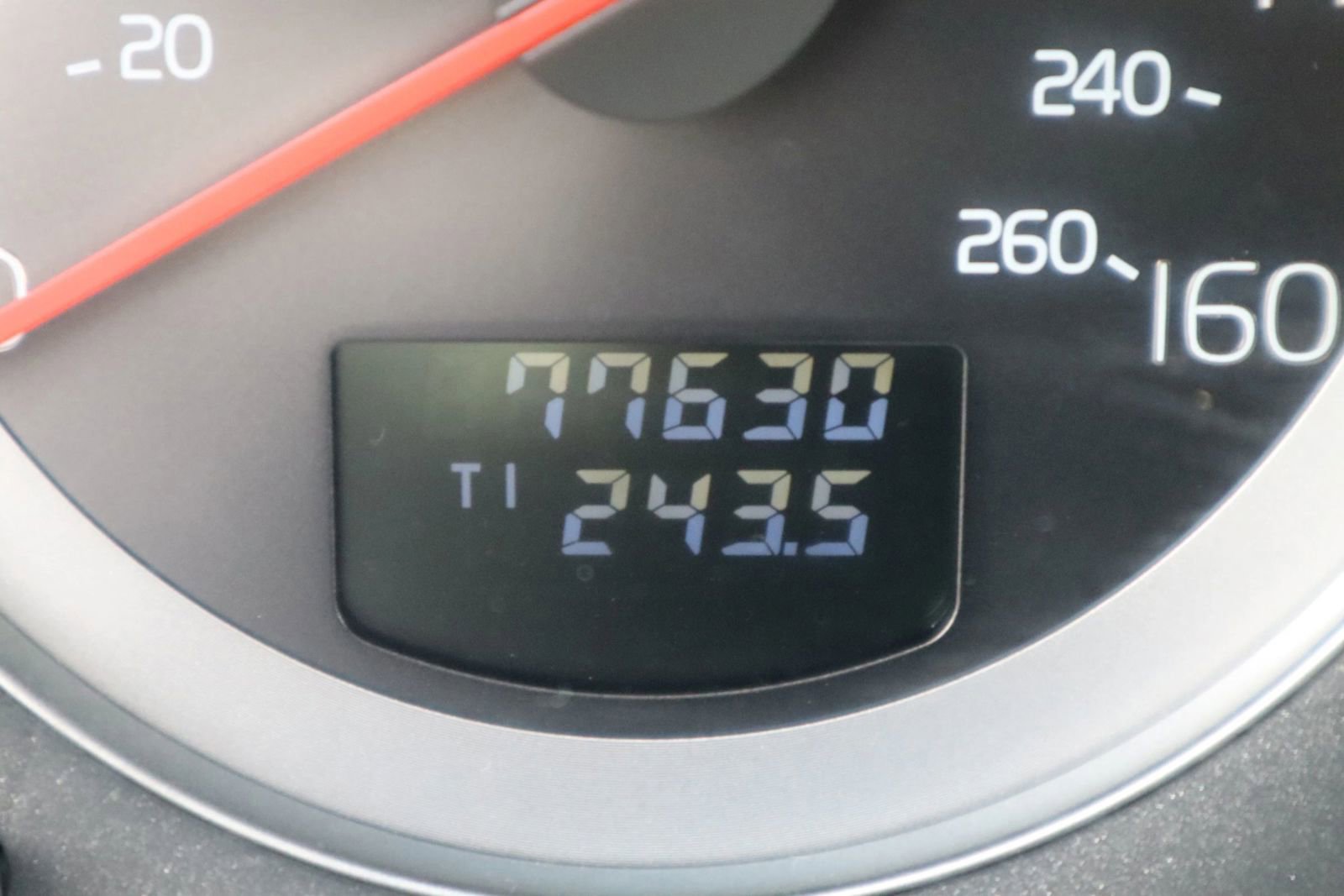 Used 2014 Volvo XC90 3.2 FWD image 34