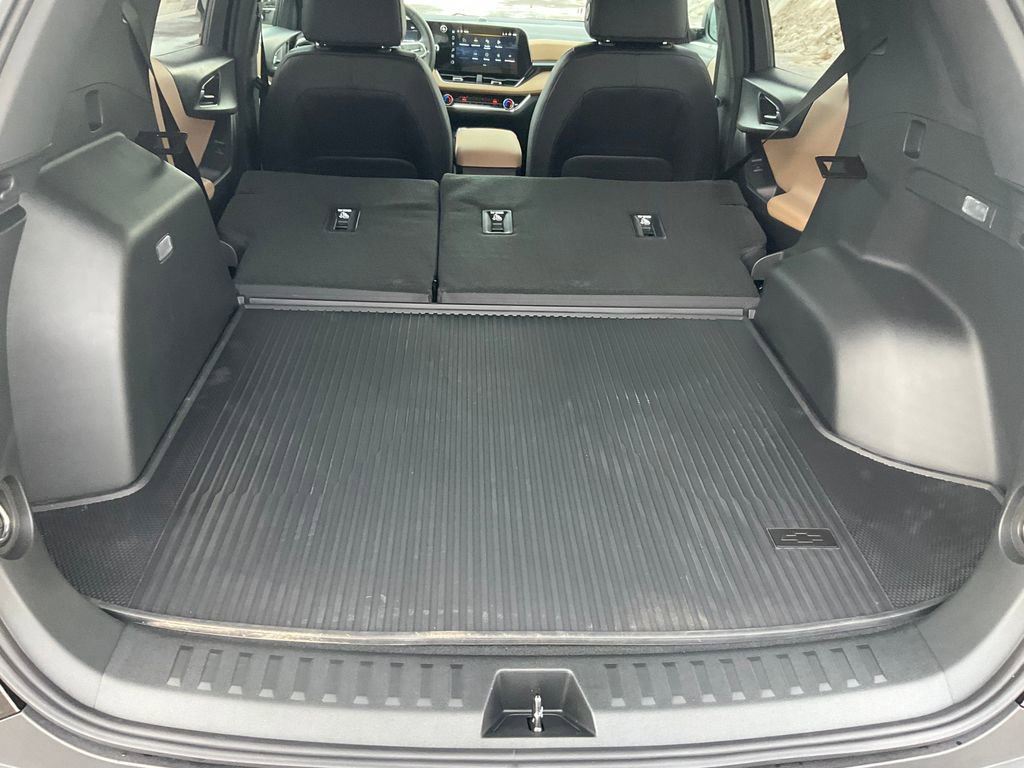 New 2026 Chevrolet Equinox ACTIV w/ LPO, Floor Liner Package AWD/4WD image 21