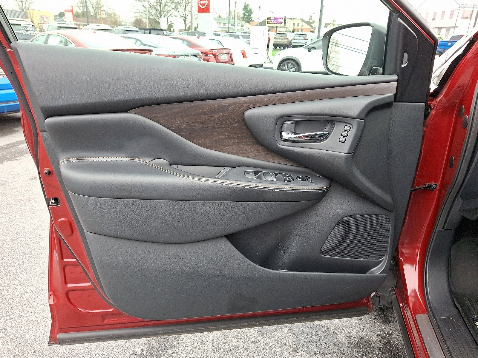 Certified 2023 Nissan Murano Platinum w/ Cargo Package image 15