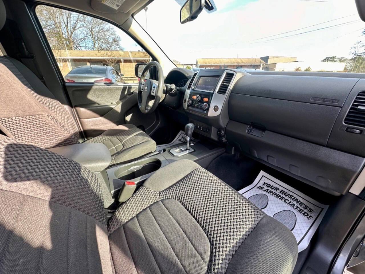 Used 2021 Nissan Frontier SV RWD image 17
