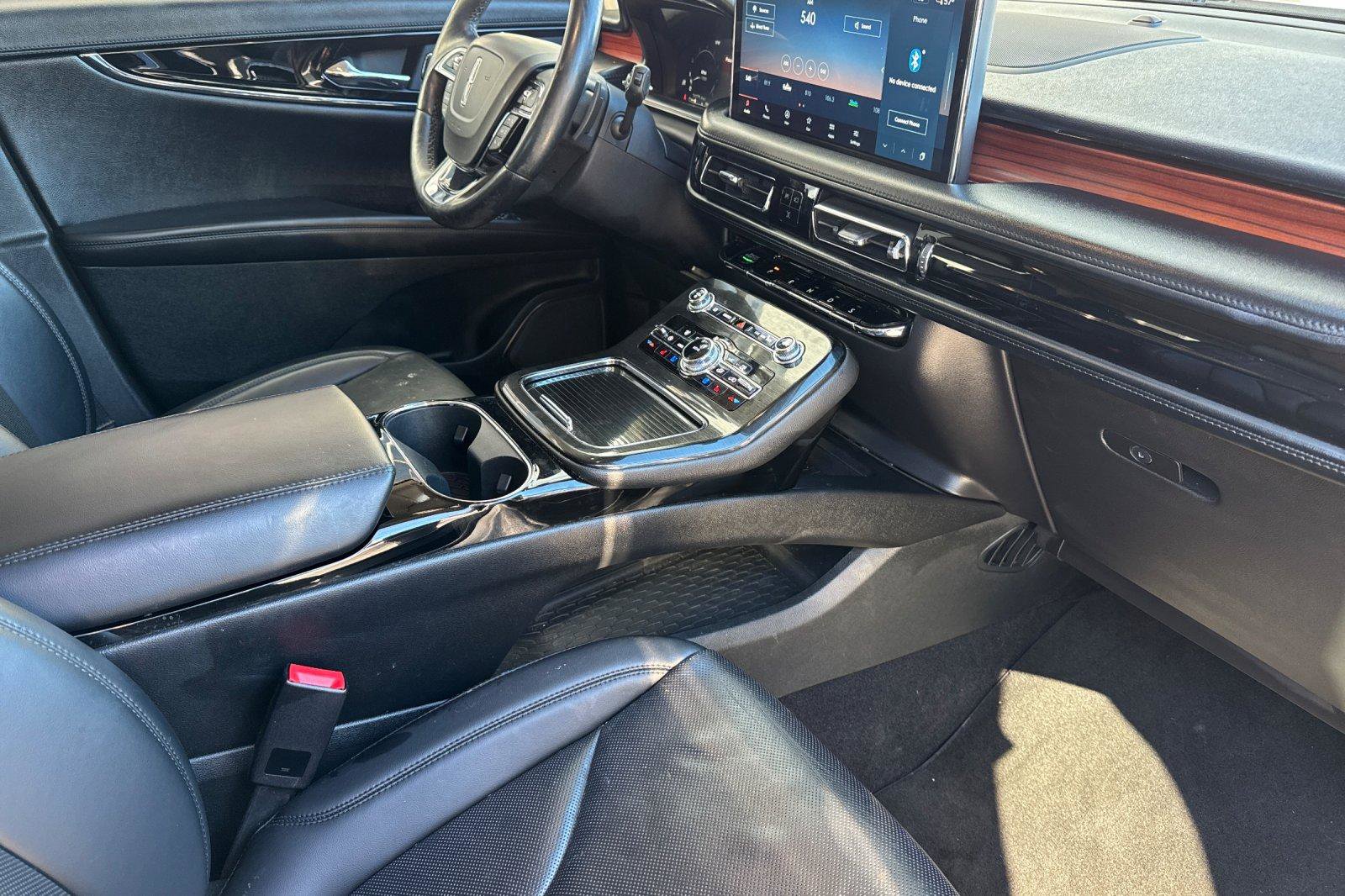 Used 2023 Lincoln Nautilus Reserve w/ Luxury Package image 19