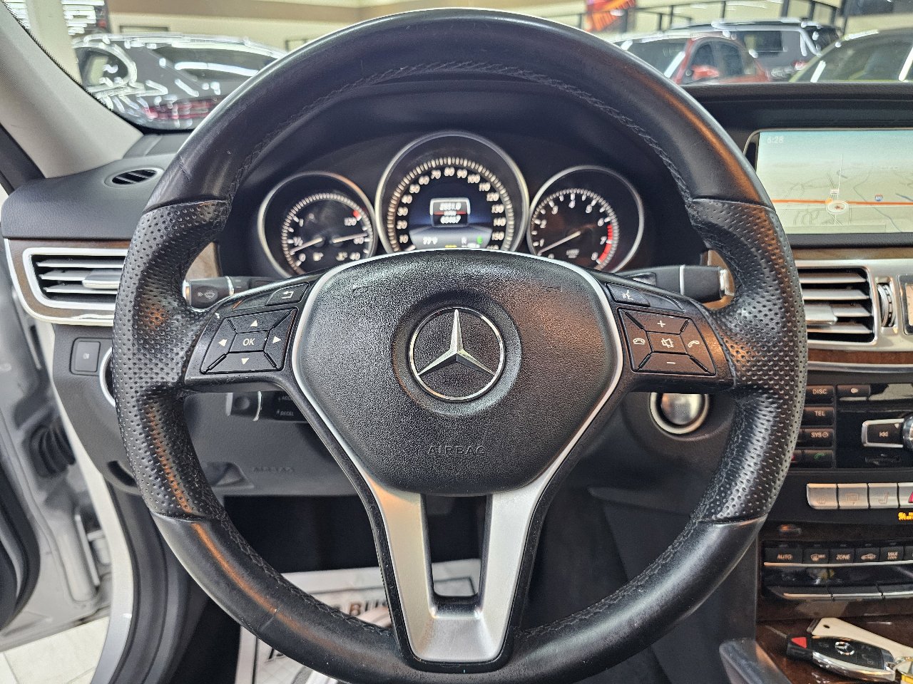Used 2014 Mercedes-Benz E 350 Sedan image 30