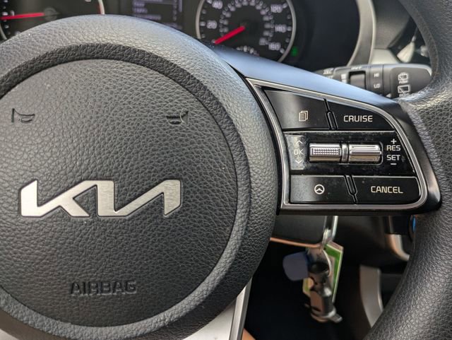 Used 2023 Kia Seltos LX image 16