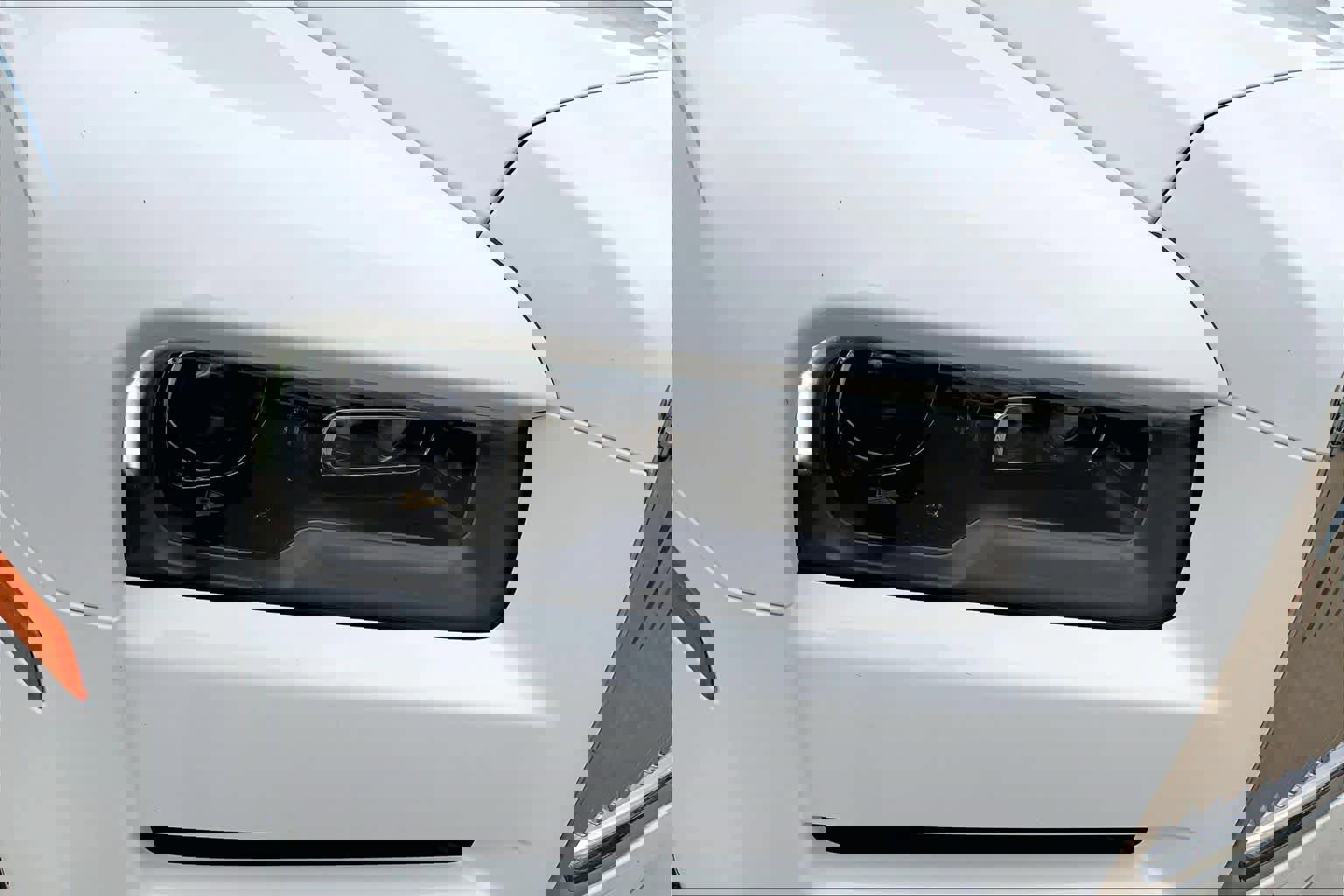 Used 2024 Rolls-Royce Cullinan w/ Cullinan Package image 26