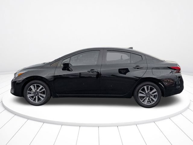Used 2023 Nissan Versa SV FWD image 6