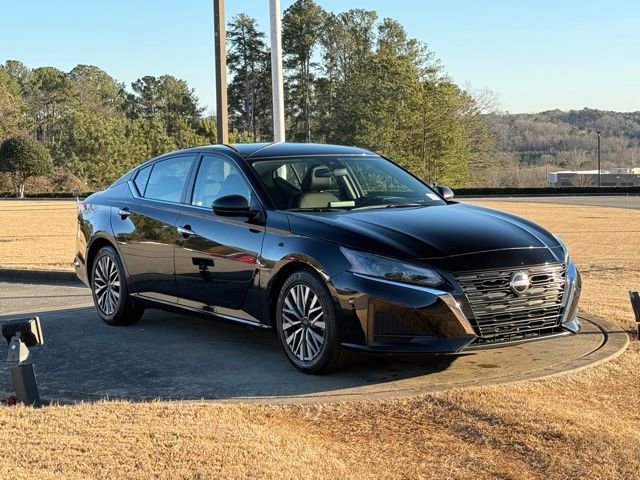 Used 2024 Nissan Altima 2.5 SV image 9