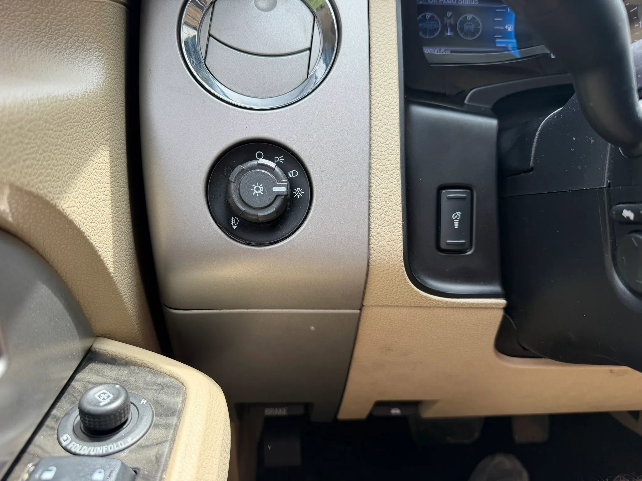 Used 2015 Ford Expedition Limited w/ Equipment Group 301A RWD image 35