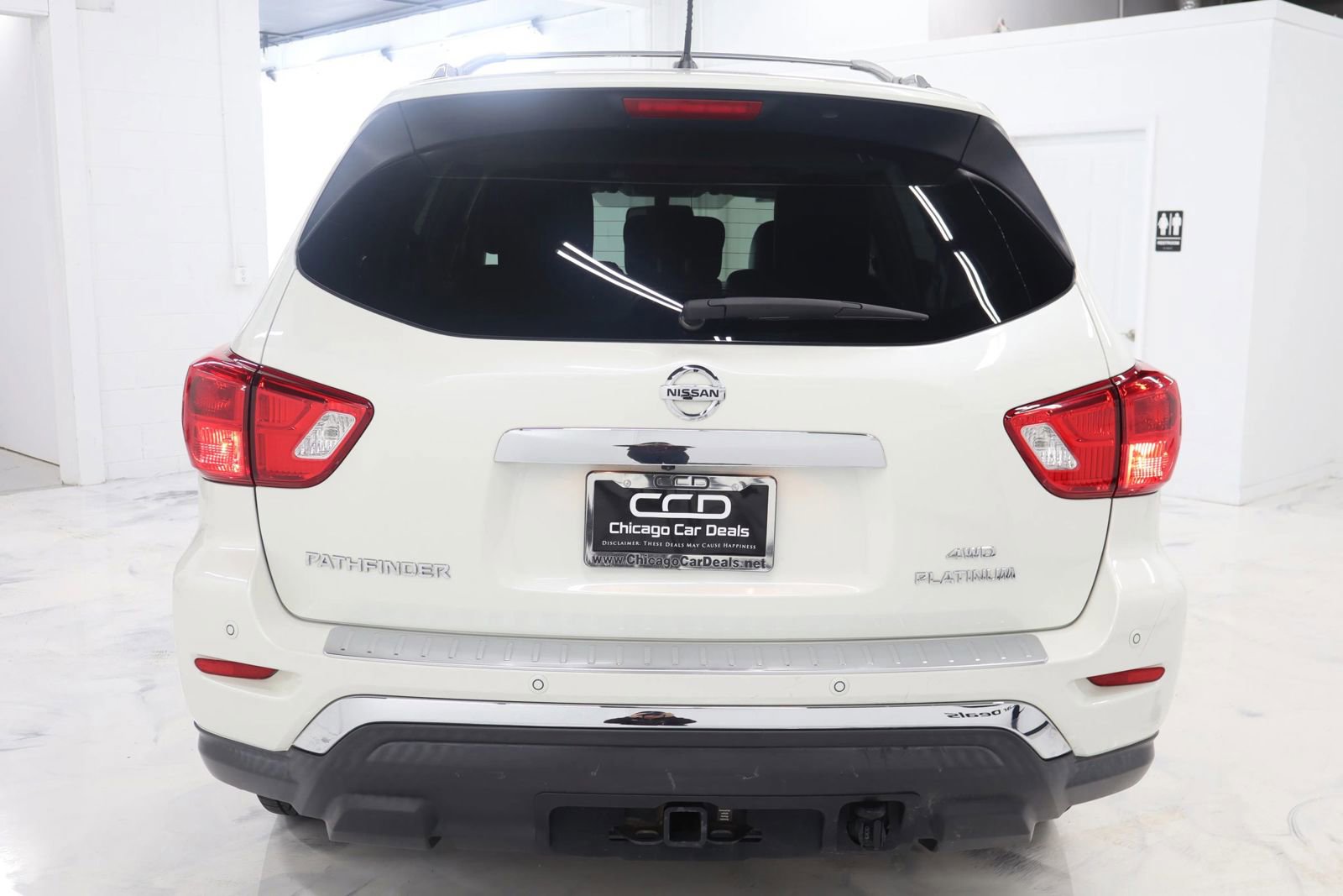 Used 2017 Nissan Pathfinder Platinum w/ Cargo Package AWD/4WD image 6