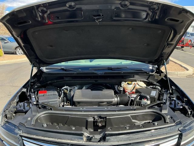 Used 2021 Cadillac Escalade Premium Luxury Platinum AWD/4WD image 16