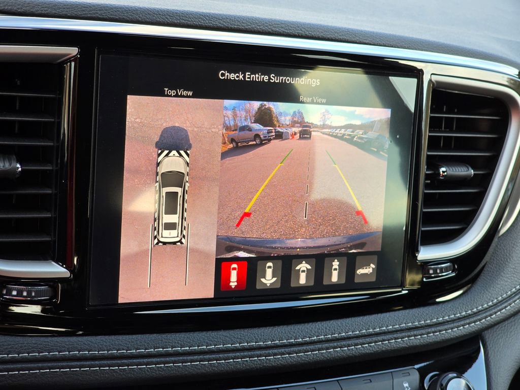 New 2026 Chrysler Pacifica Select image 9