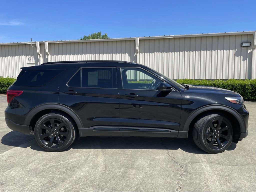 Certified 2023 Ford Explorer ST-Line w/ Class IV Trailer Tow Package RWD image 2