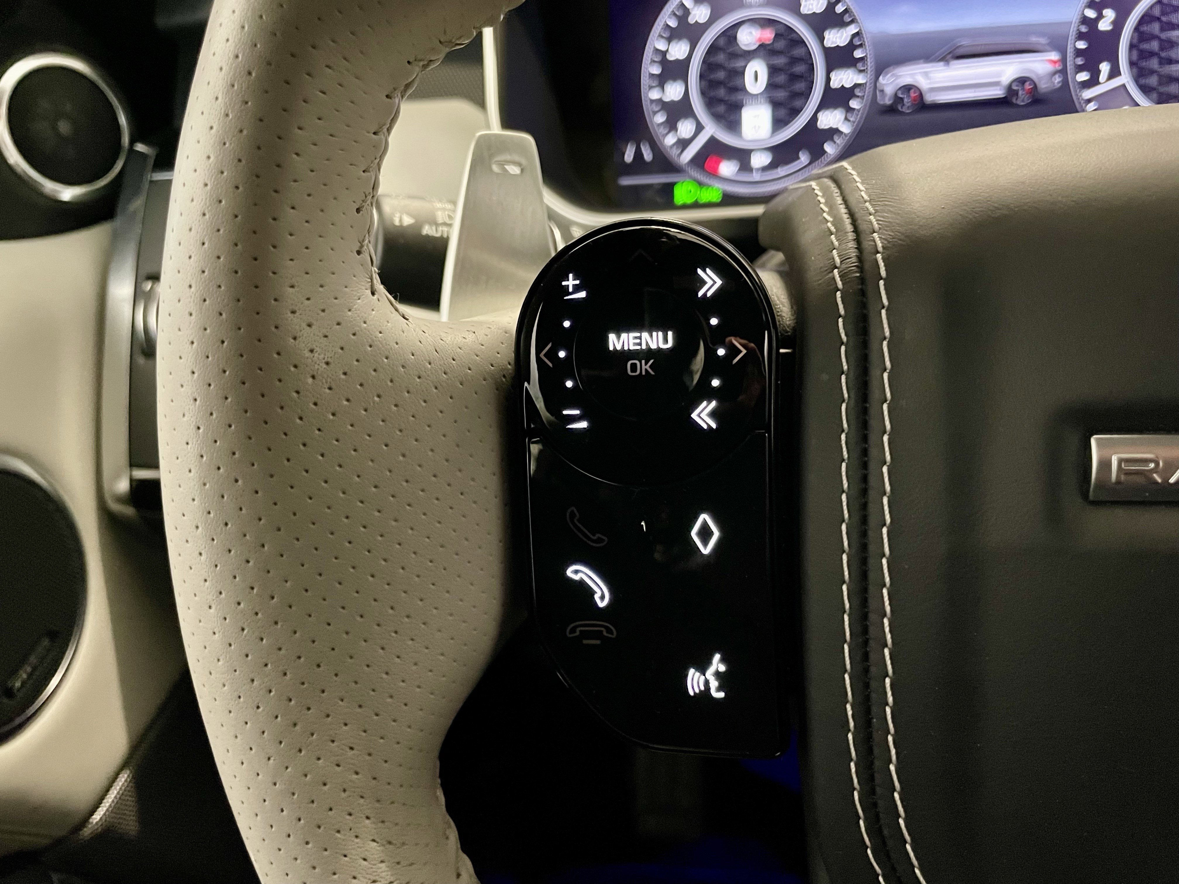 Used 2019 Land Rover Range Rover Sport SVR image 23