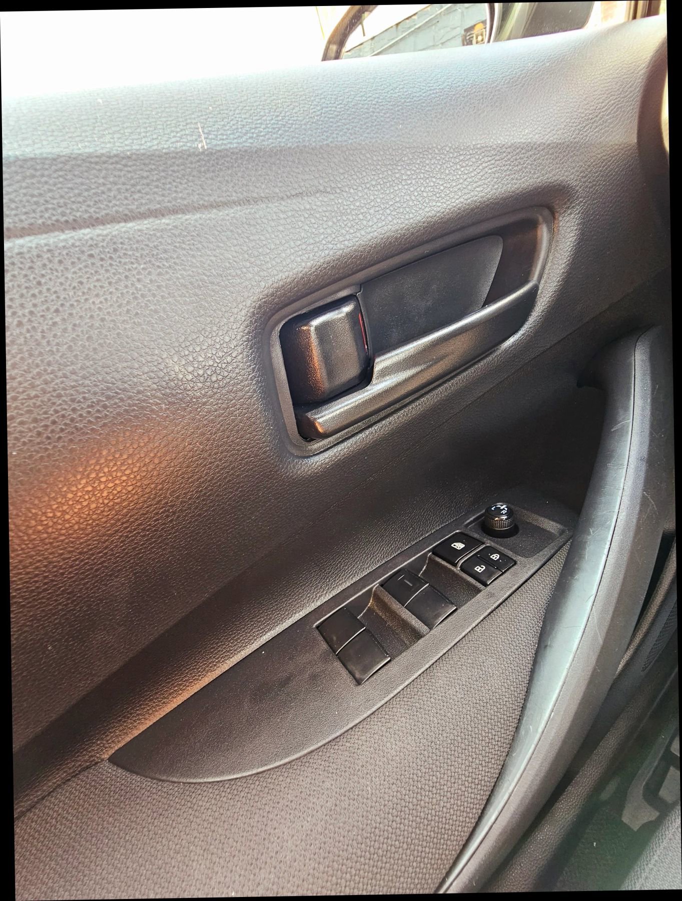Used 2024 Toyota Corolla LE image 29