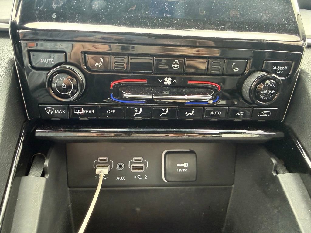 Used 2023 Jeep Grand Cherokee L Limited image 6