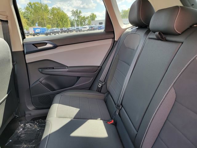 Used 2024 Volkswagen Taos SE image 17
