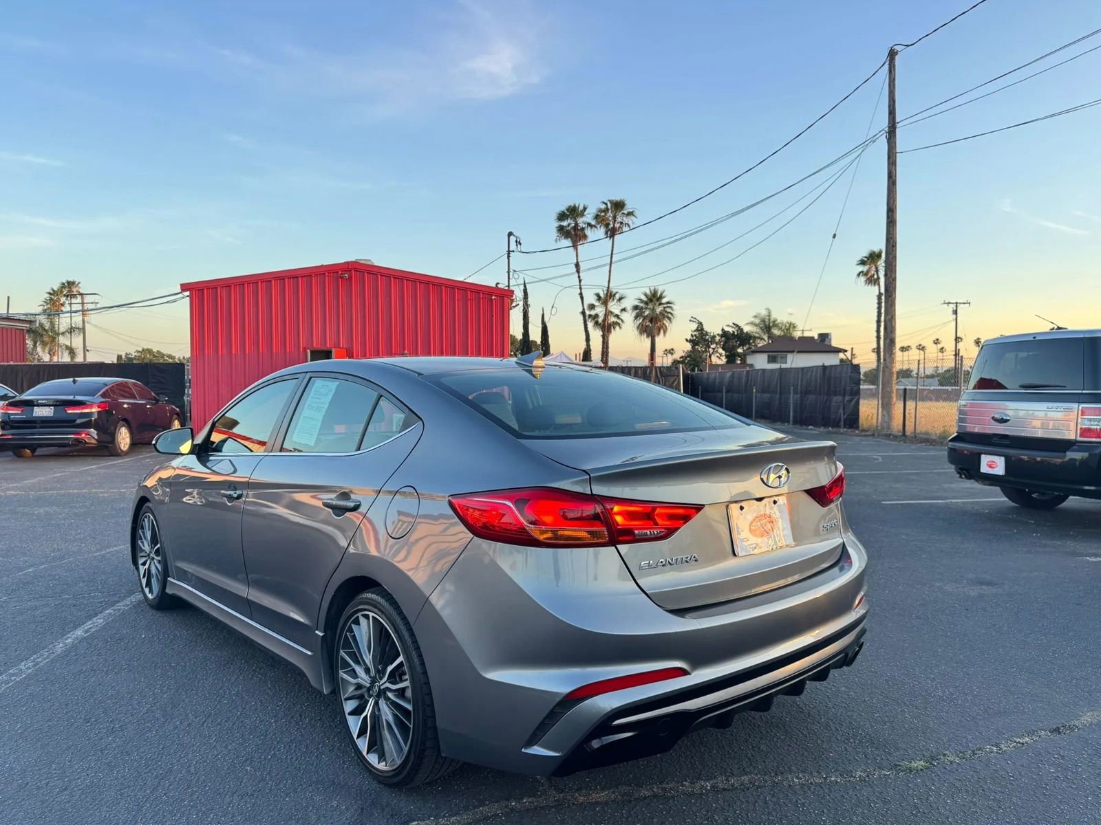 Used 2018 Hyundai Elantra Sport w/ Sport Premium Package 03 FWD image 4