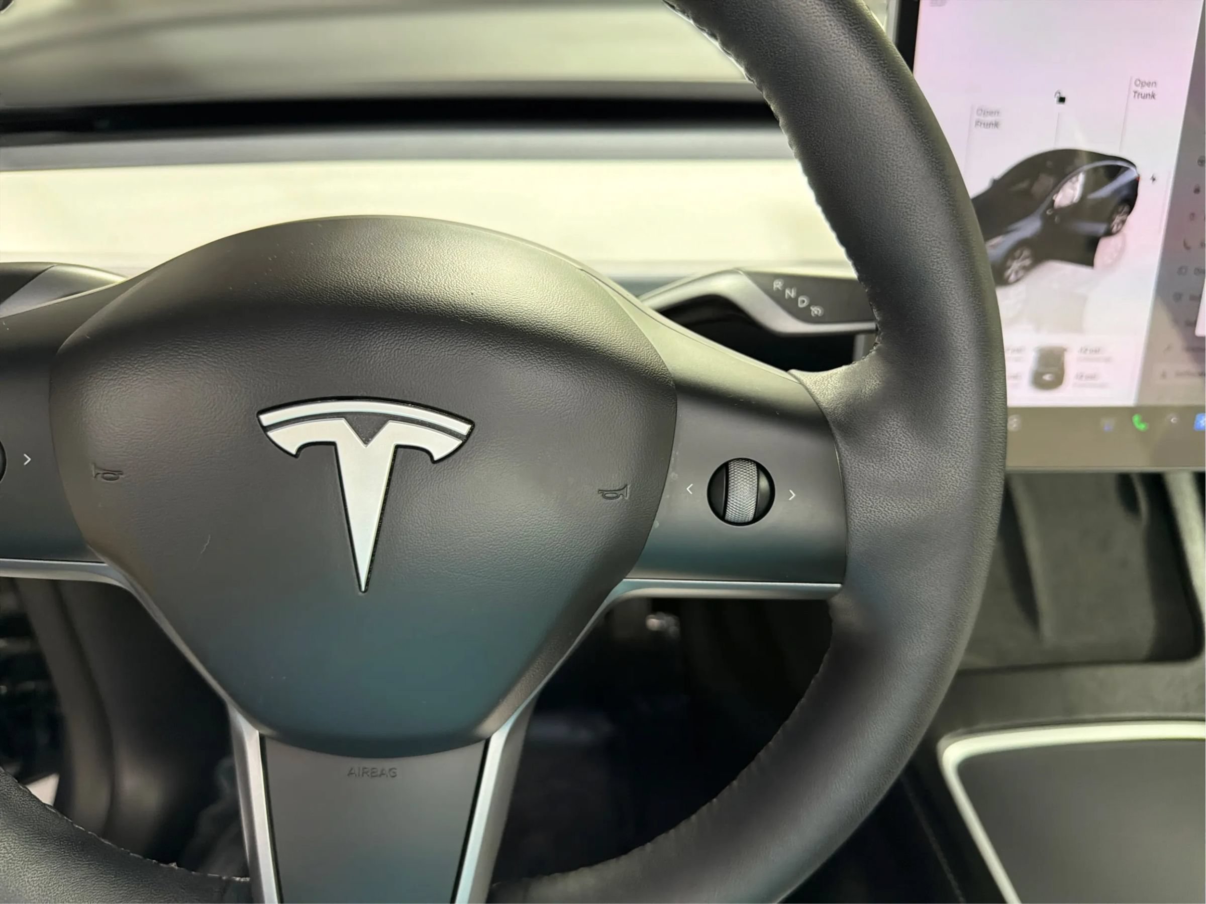 Used 2024 Tesla Model Y Long Range AWD/4WD image 27