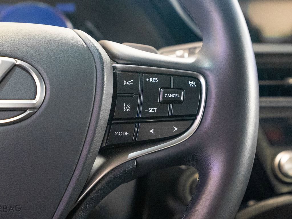 Used 2024 Lexus ES 350 w/ Premium Package image 17