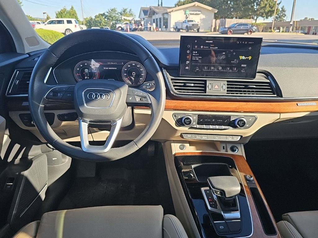 Certified 2023 Audi Q5 2.0T Premium Plus w/ Premium Plus Package AWD/4WD image 2