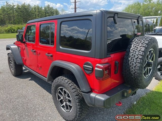 Used 2025 Jeep Wrangler Unlimited Rubicon AWD/4WD image 4