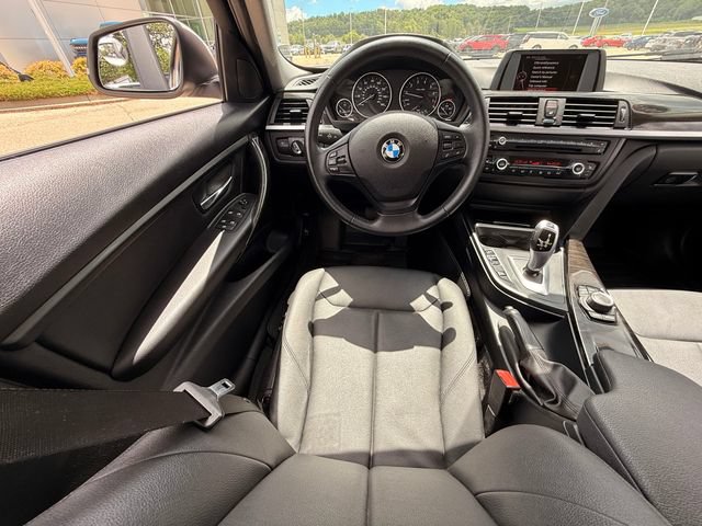 Used 2015 BMW 320i xDrive Sedan AWD/4WD image 8
