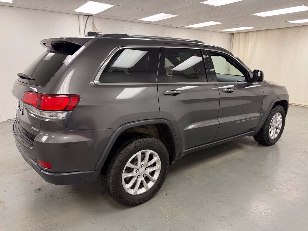 Used 2021 Jeep Grand Cherokee Laredo AWD/4WD image 6