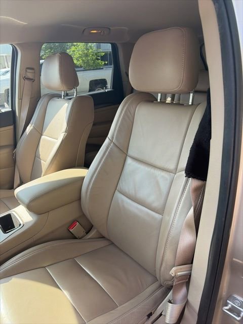 Used 2015 Jeep Grand Cherokee Laredo w/ Quick Order Package 23E AWD/4WD image 14