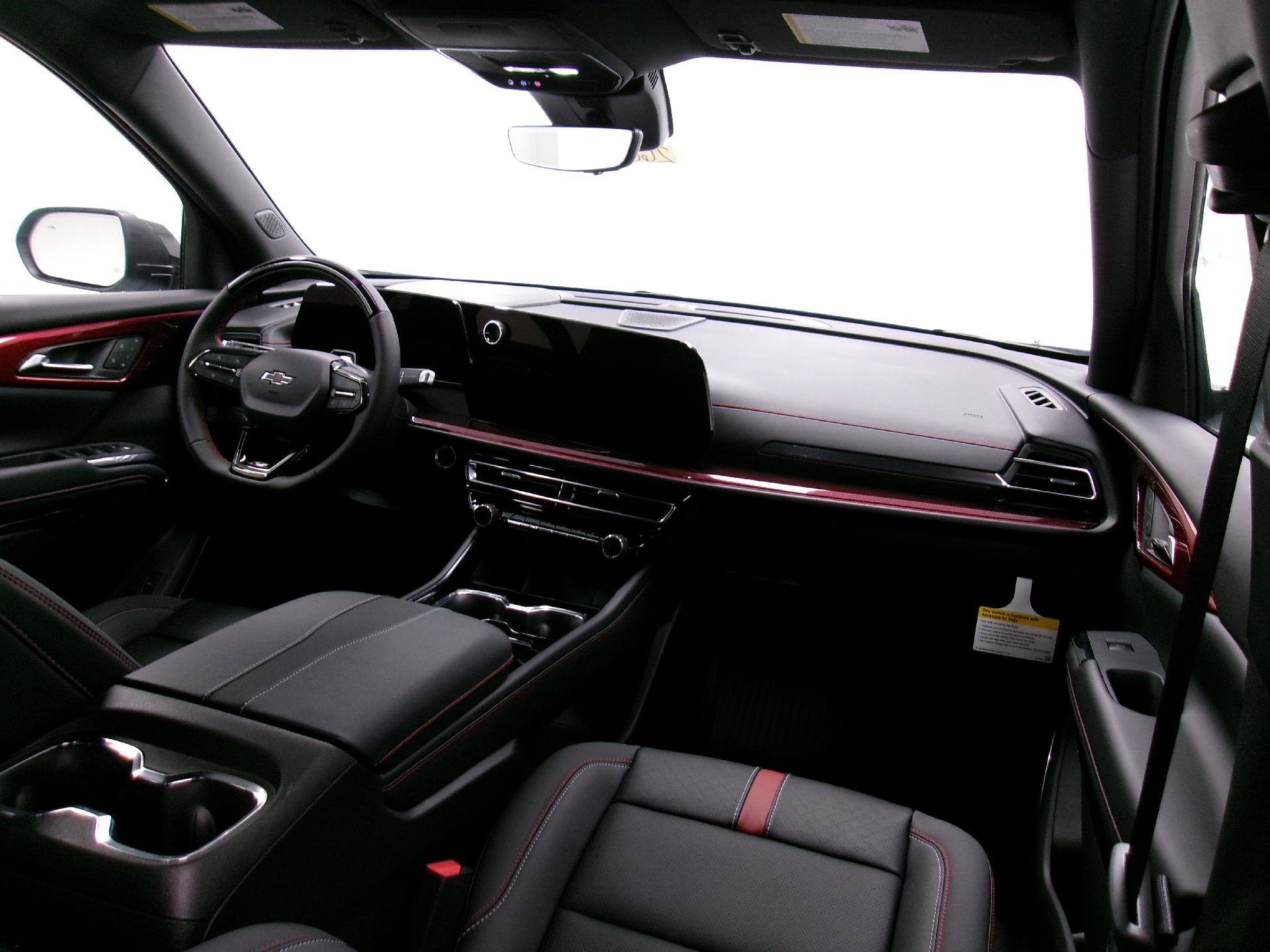 New 2026 Chevrolet Traverse RS w/ LPO, Floor Liner Package image 3