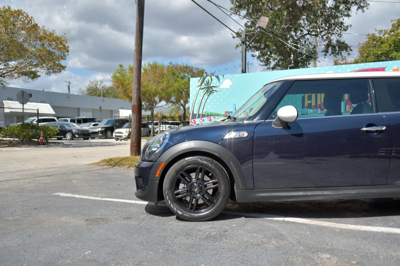 Used 2013 MINI Cooper S w/ Premium Pkg 2 FWD image 7