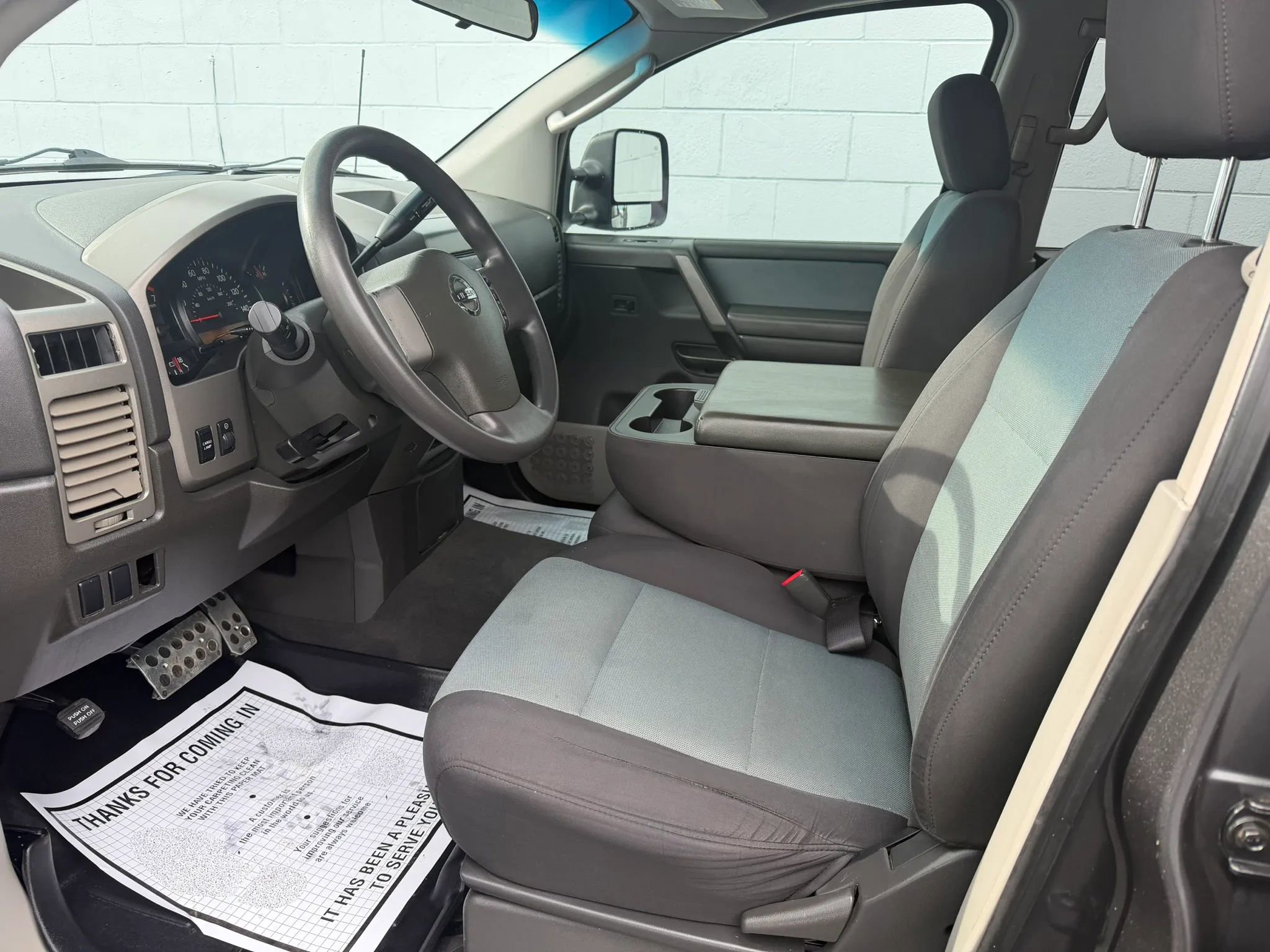 Used 2004 Nissan Titan XE w/ (PRF) Preferred Pkg AWD/4WD image 9