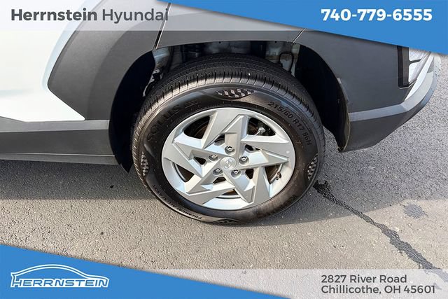 Certified 2025 Hyundai Kona SE AWD/4WD image 24