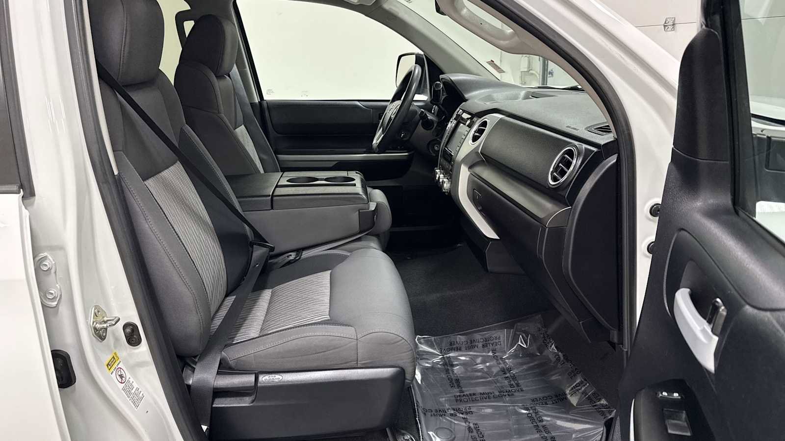 Certified 2016 Toyota Tundra SR5 image 29