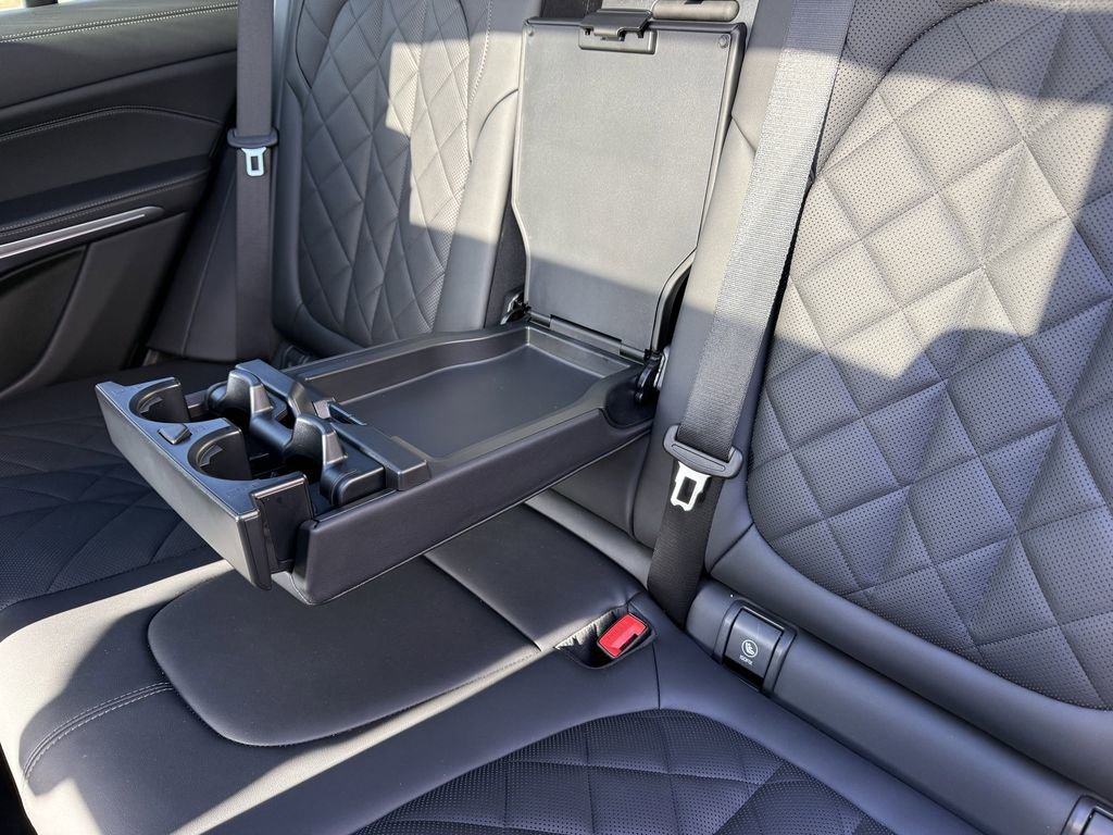 Used 2025 BMW X5 xDrive50e w/ Premium Package image 13