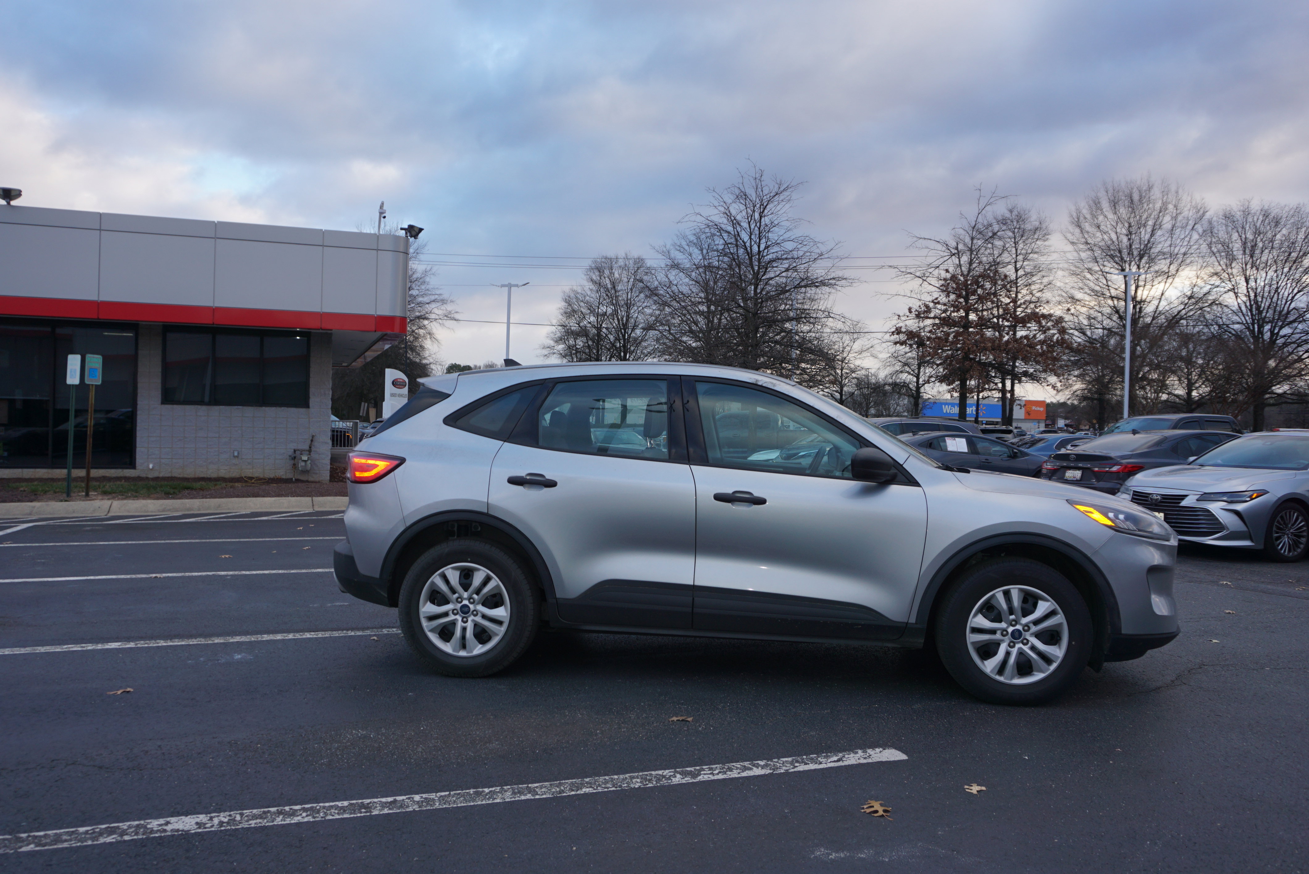 Used 2021 Ford Escape S image 3