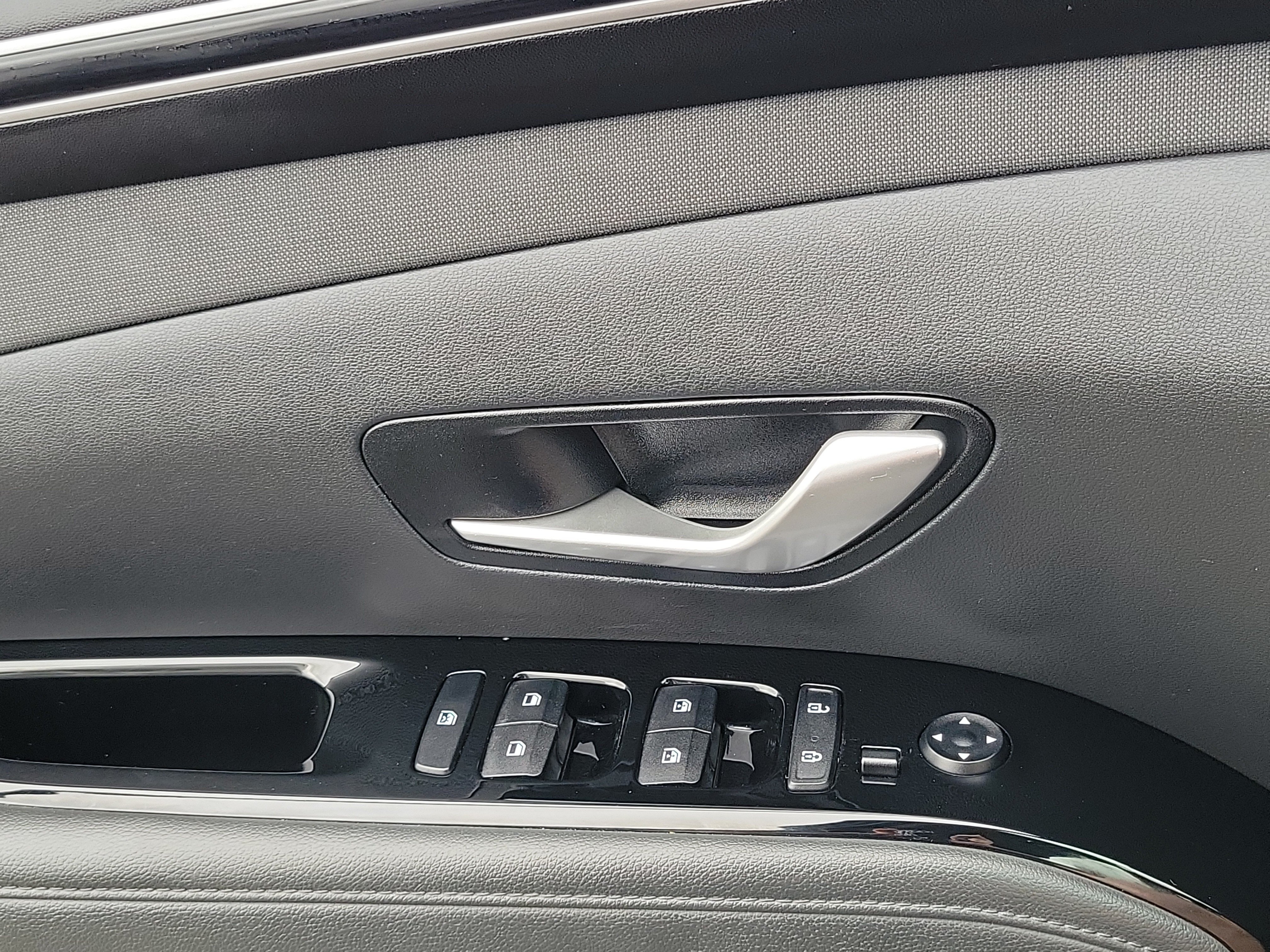 Certified 2022 Hyundai Tucson Limited FWD image 13